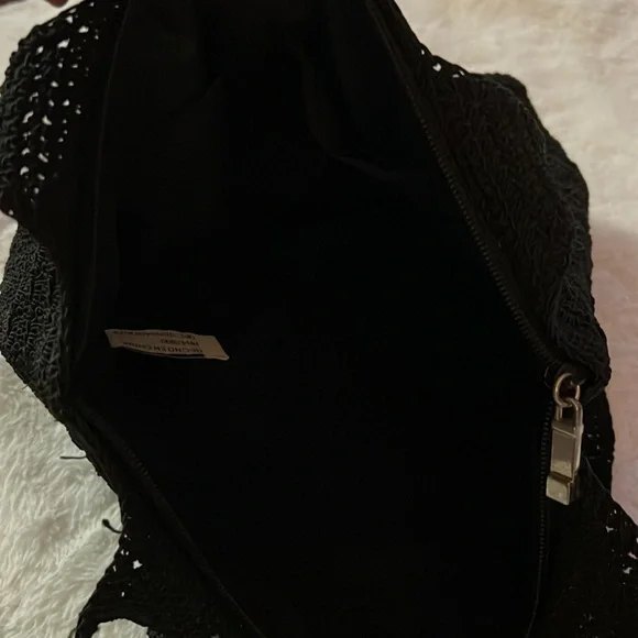 Crochet Women’s Hand Bag - Picture 5 of 6